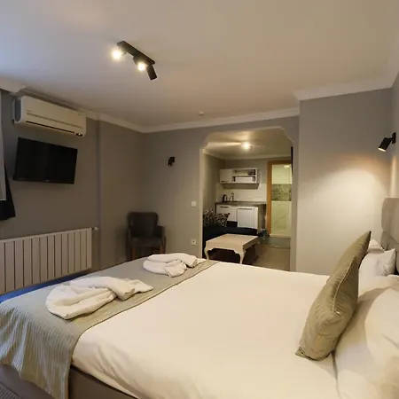 Отель Berlin Nisantasi