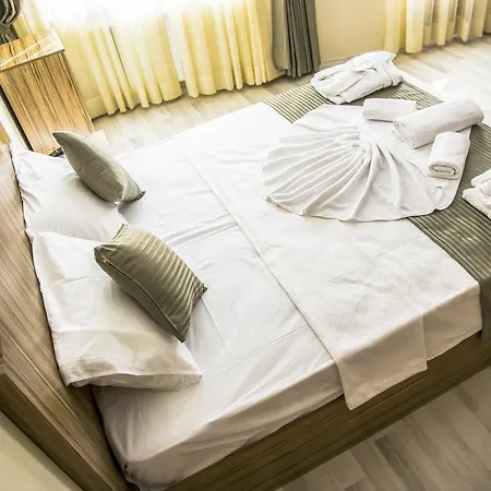 Berlin Nisantasi Отель