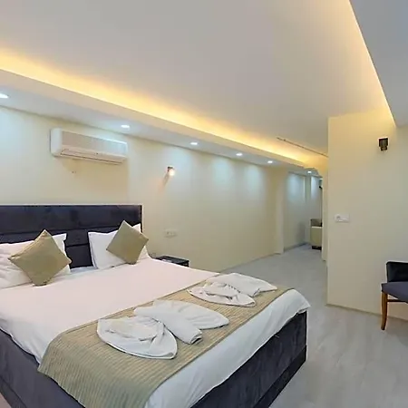 Berlin Nisantasi 3*