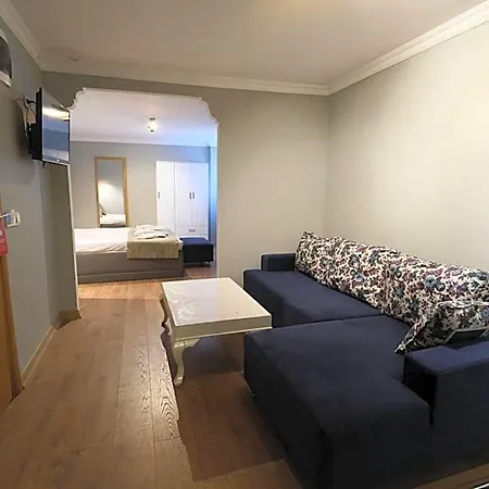 Berlin Nisantasi Szálloda 3*
